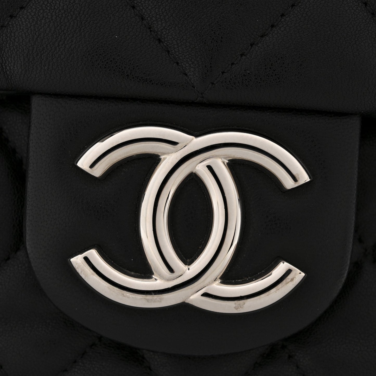 Washed Lambskin Quilted Maxi Chain Around Flap Black