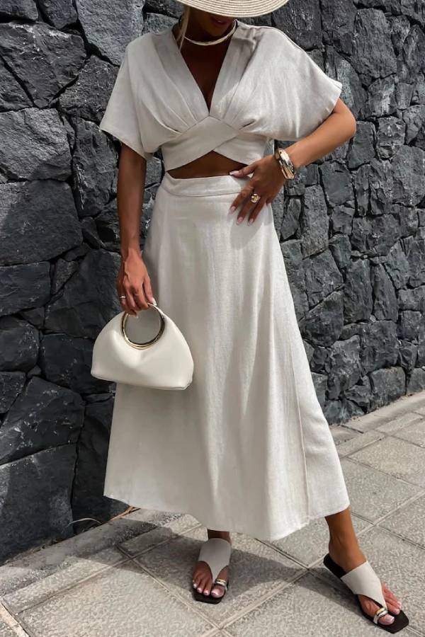 Conjunto informal de dos piezas con top y falda con escote en V liso