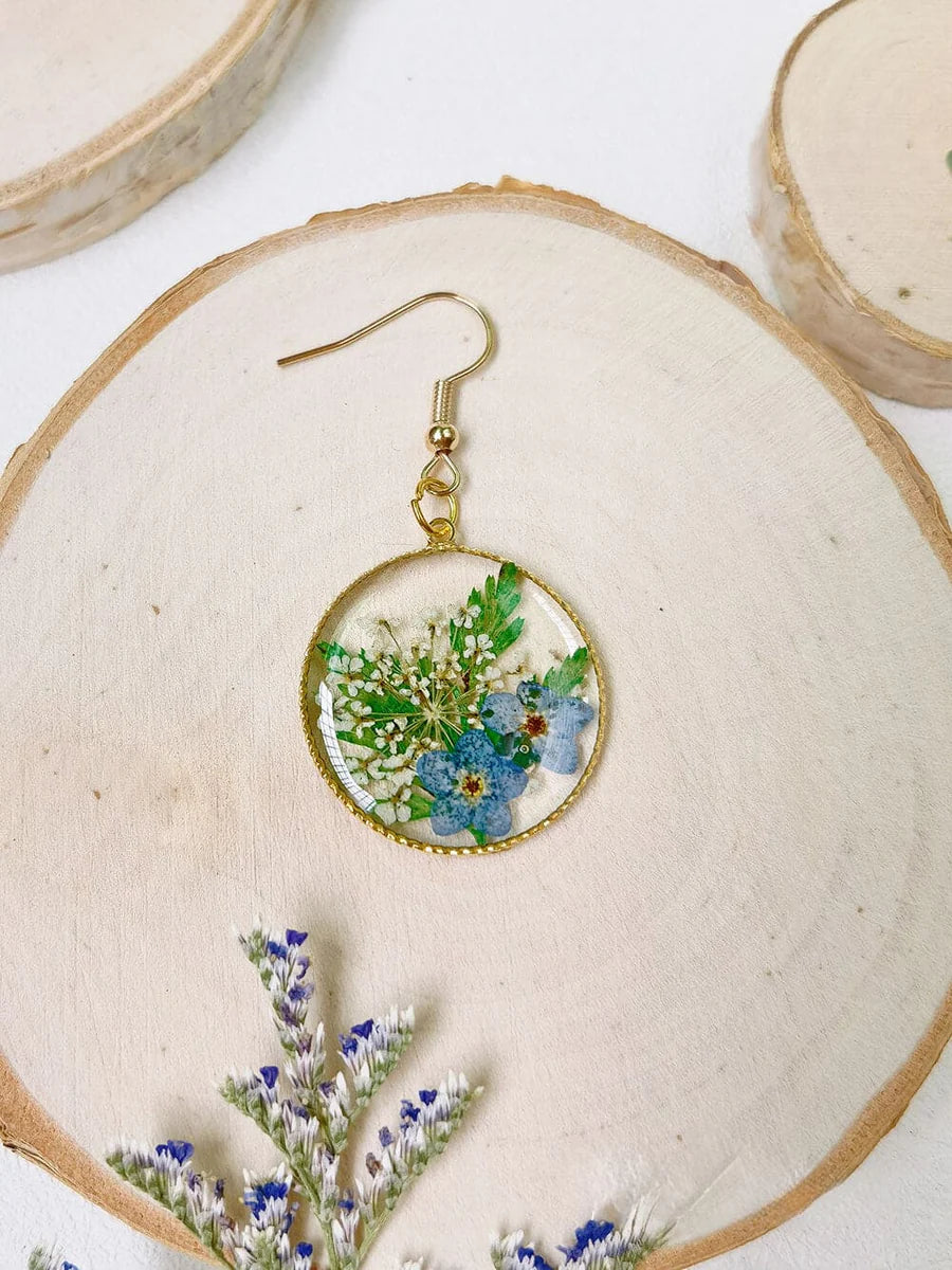Pendientes de flores prensadas de resina - Nomeolvides del Bosque 