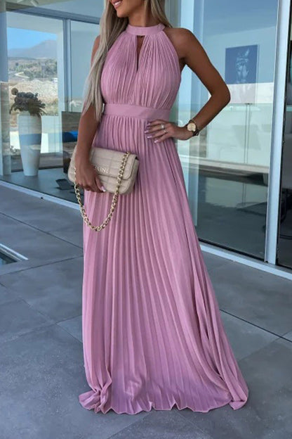 Vestido plisado con cuello halter