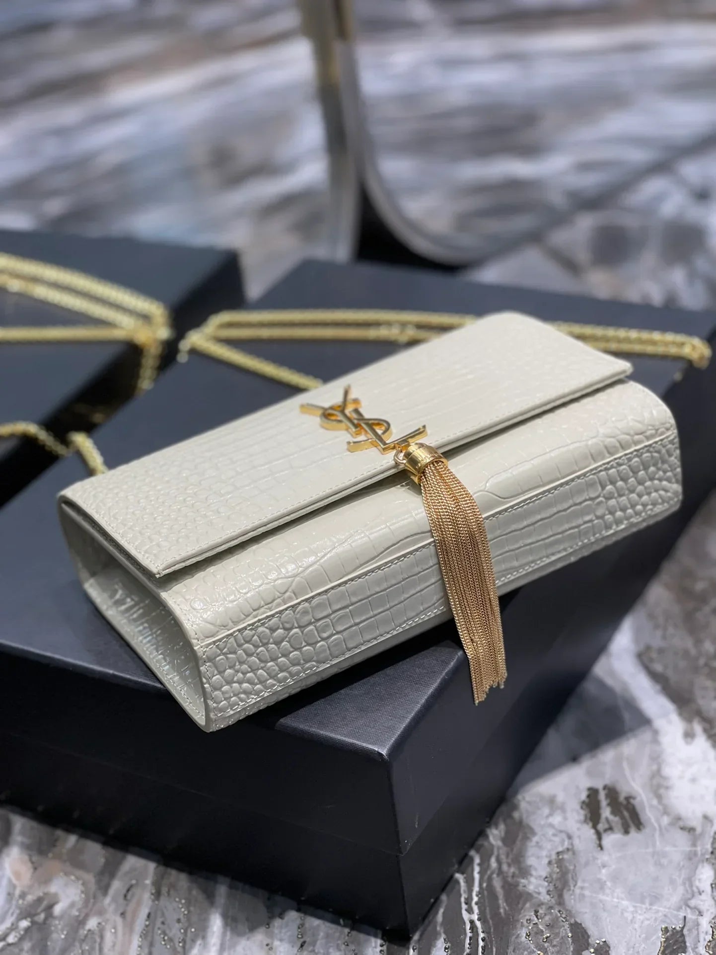YSL KATE 24cm