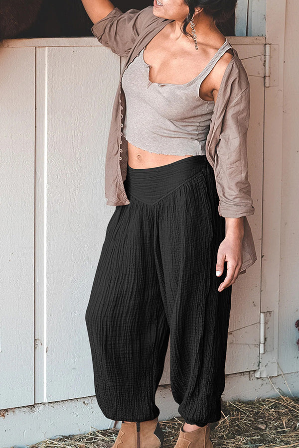 Pantalones anchos y sueltos con leggings y pantalones deportivos