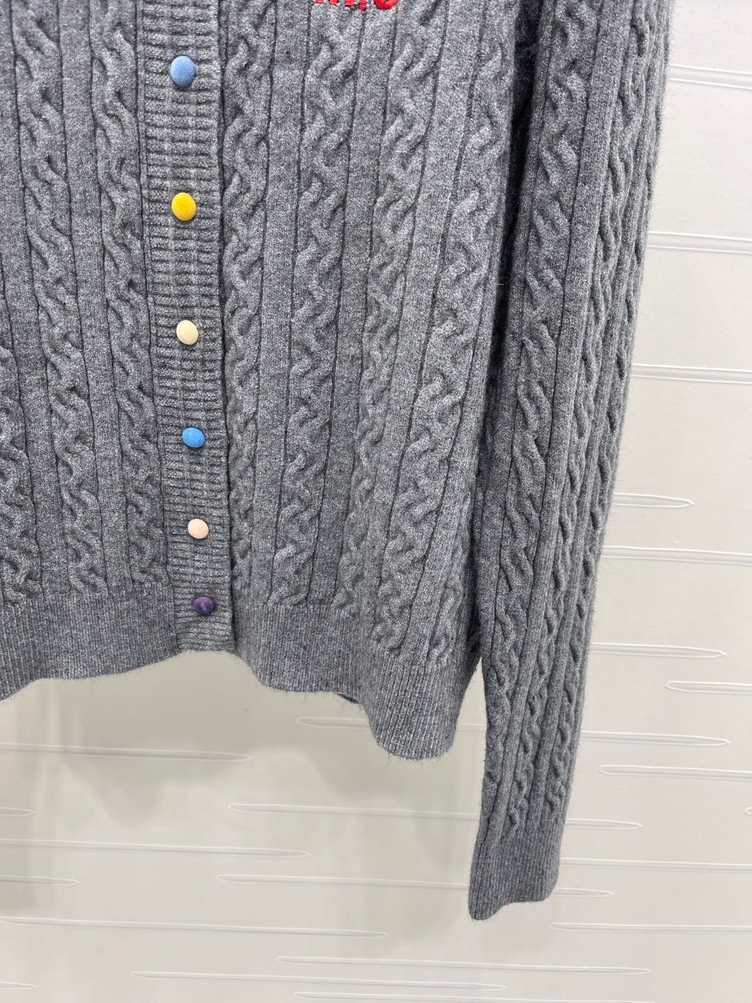 MIUMIU CARDIGAN STYLE 607