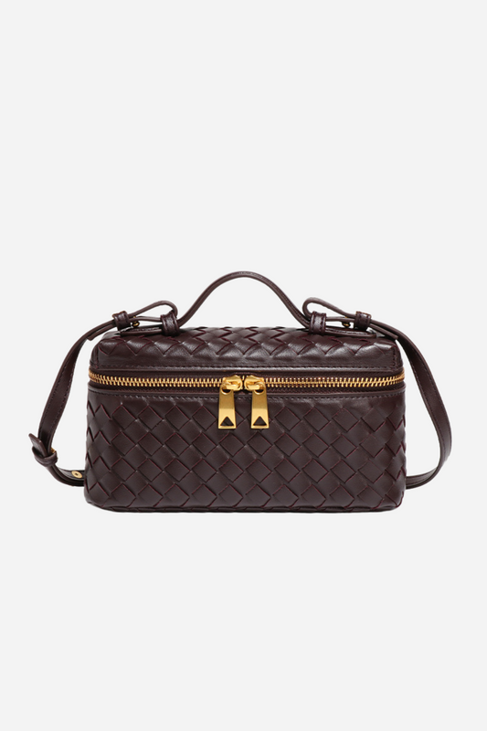 Bolso bandolera de piel tejida 