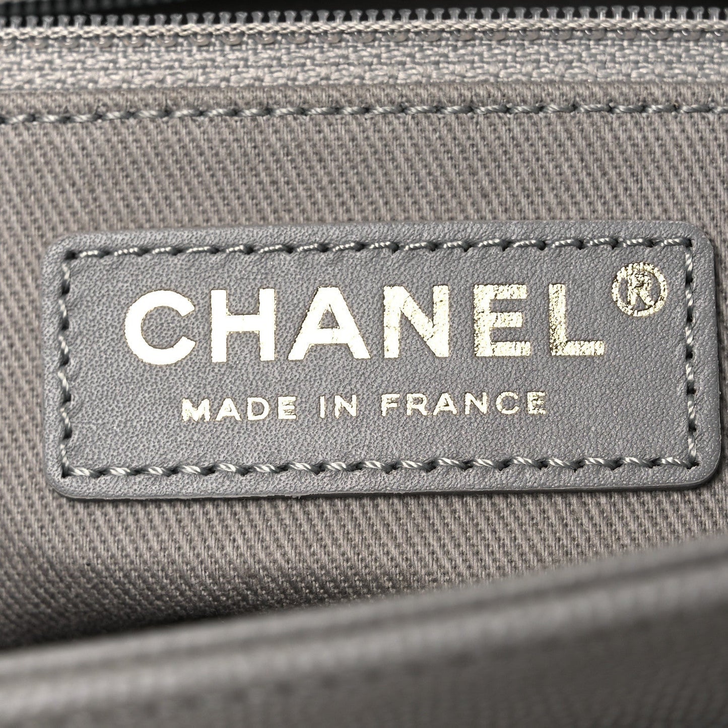 Caviar Quilted Medium Business Affinity Flap Grey