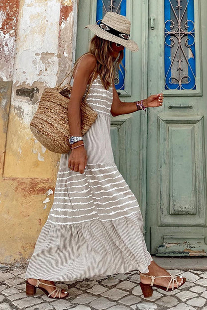 Vestido largo de corte A con cuello halter y rayas de Summer Rise