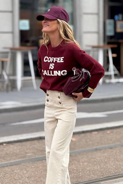 EL CAFÉ ESTÁ LLAMANDO A SUÉTER