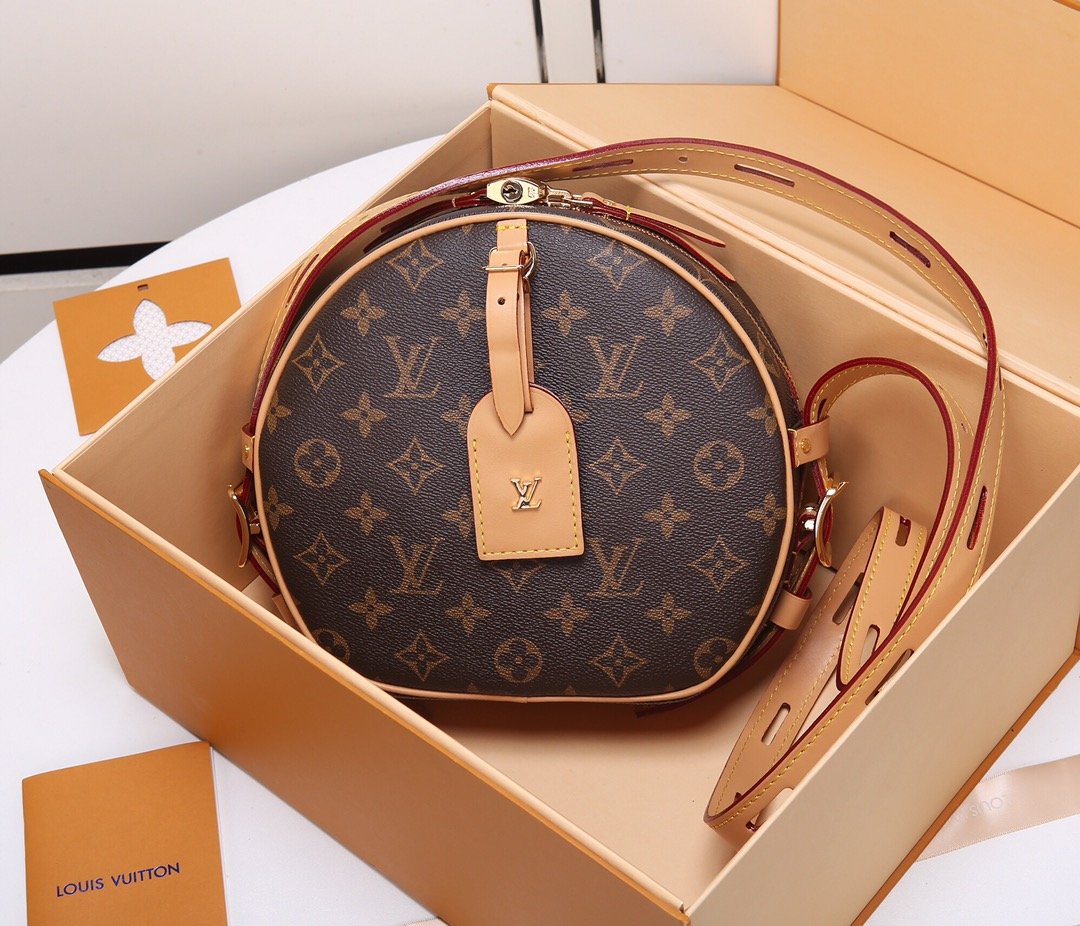 Handbags Louis Vuitton LV Boite Chapeau Souple MM