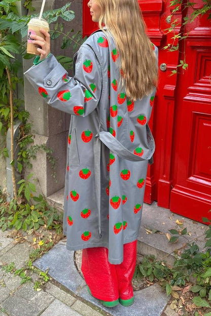 Abrigo largo con estampado de frutas de moda, gabardina color cereza 