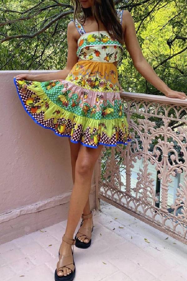 Vestido mini veraniego multicolor con dobladillo preatado en limón