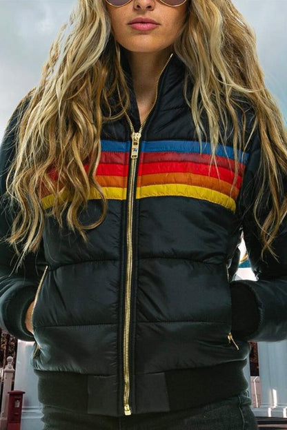 Abrigo informal de invierno con capucha y manga larga con costuras