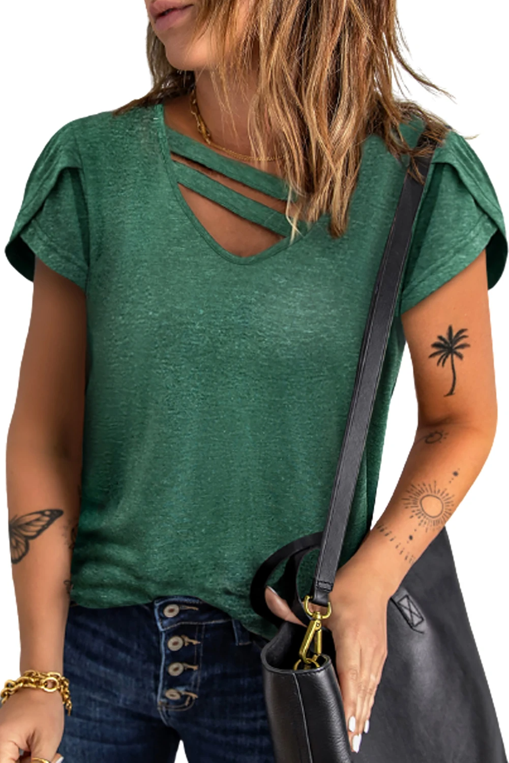 Camiseta informal de color liso con cuello recortado