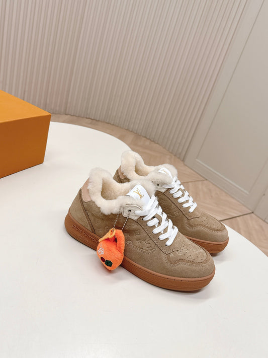 LV Stadium Sneaker White Brown Suede Wool 595425