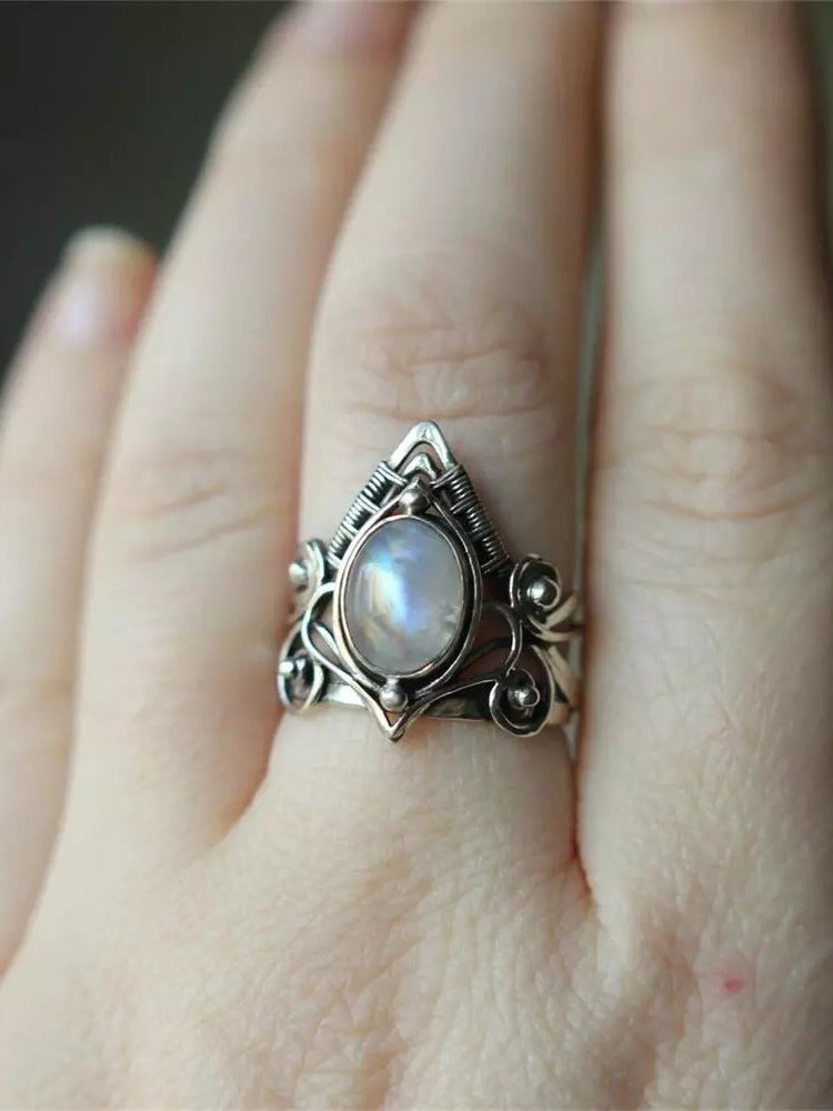 Anillo vintage de piedra lunar 