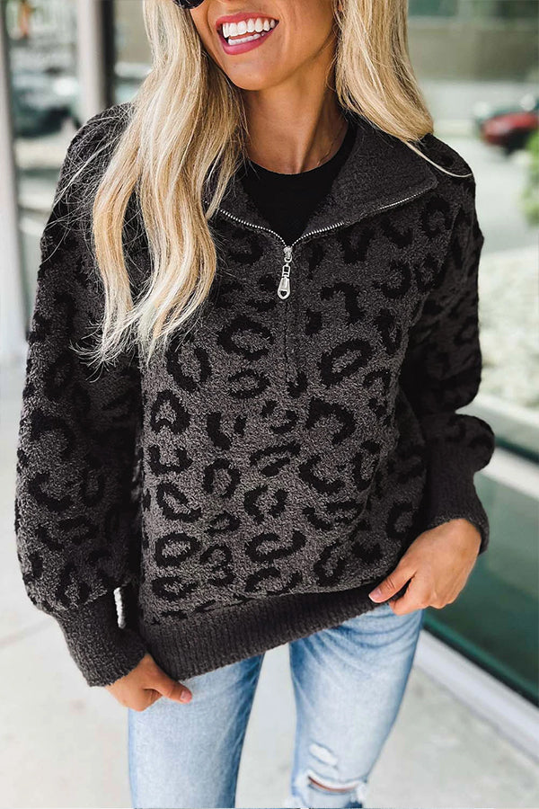 Suéter casual con cuello y cremallera y estampado animal