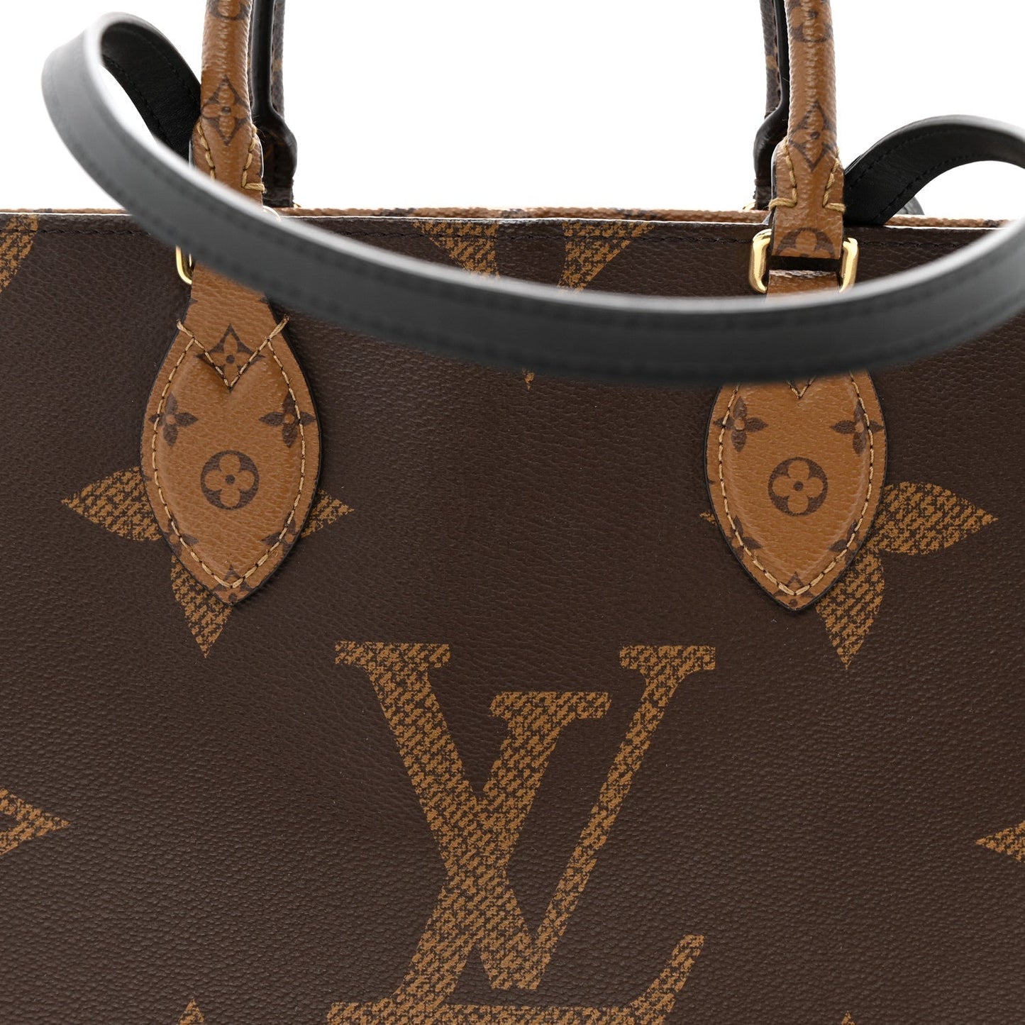 Reverse Monogram Giant Onthego MM