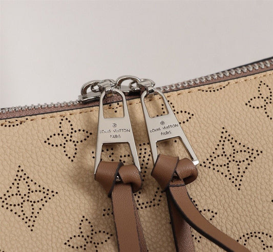 LV Louis Vuitton Beaubourg Hobo