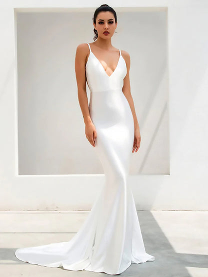 Prom Maxi Dresses White V-Neck Sleeveless Backless Semi Formal Dress
