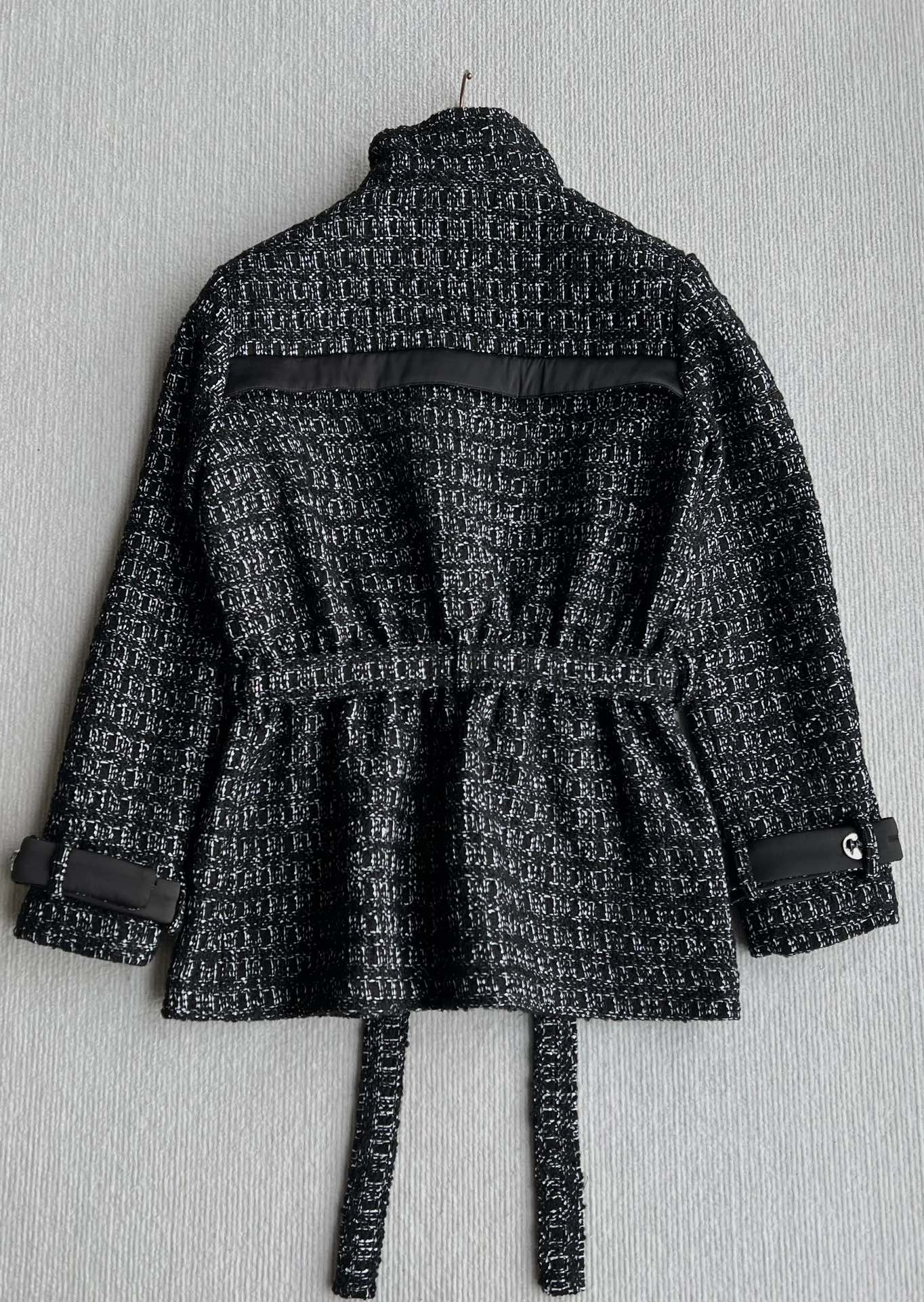 Chanel 2025 Belt Jacket Black Wool Cashmere 318587