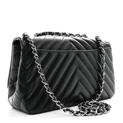 Lambskin Surpique Chevron Medium Single Flap Black