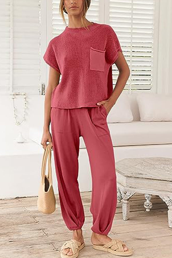 Traje de camiseta de manga corta y pantalón con bolsillos
