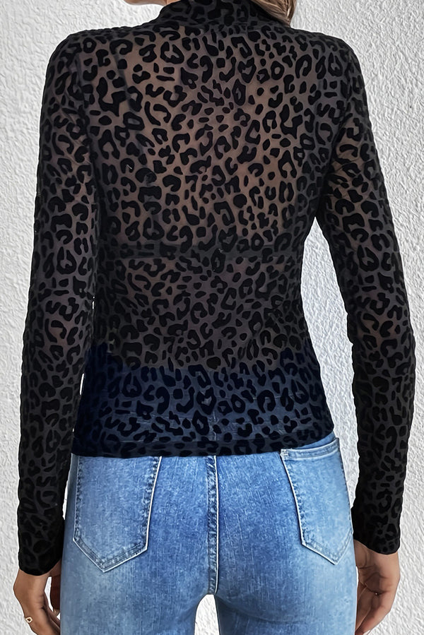 Top de malla sexy de manga larga con cuello alto y estampado de leopardo negro