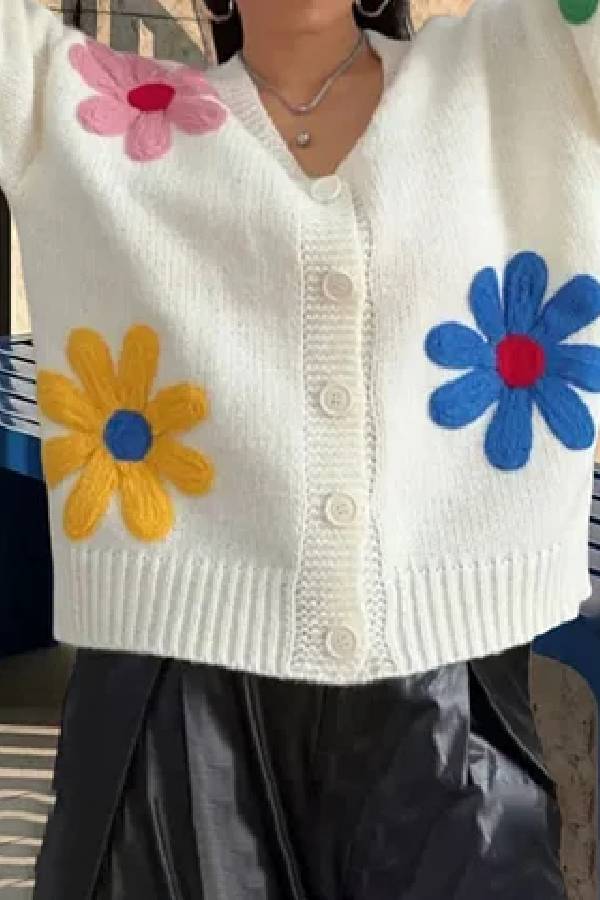 Top elegante con flores coloridas y lindo estilo 