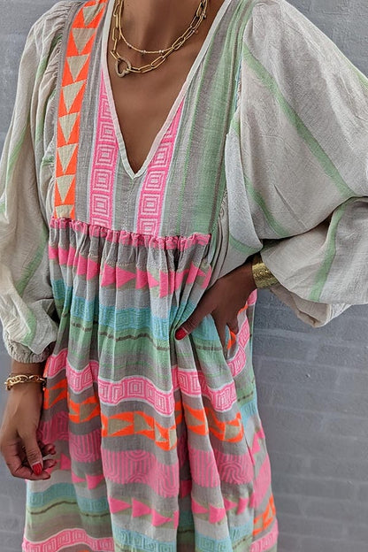 Vestido midi con estampado de rayas de clave griega rosa y cadena naranja