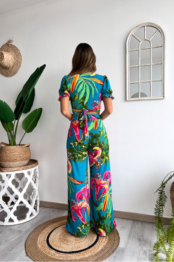 Conjunto de top corto con cuello en V y mangas cortas con estampado floral, cintura elástica y pantalones de pierna ancha 