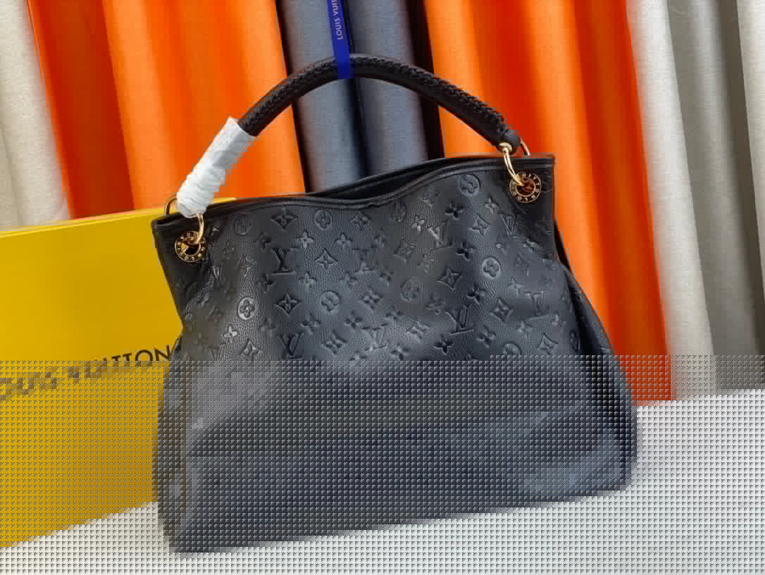 Louis Vuitton Artsy