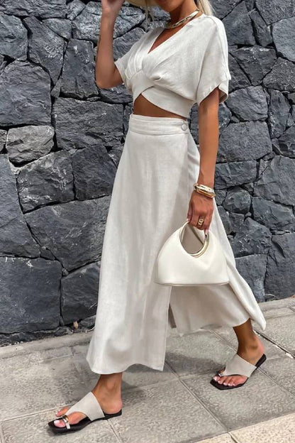 Conjunto informal de dos piezas con top y falda con escote en V liso