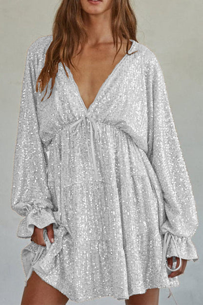 Vestido de lentejuelas con cordón, espalda descubierta, mangas globo y cuello en V