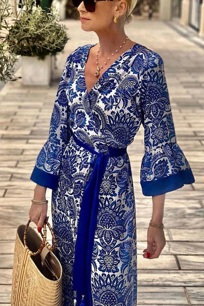 Vestido largo cruzado con cinturón y borlas con estampado floral único de satén de isla griega 