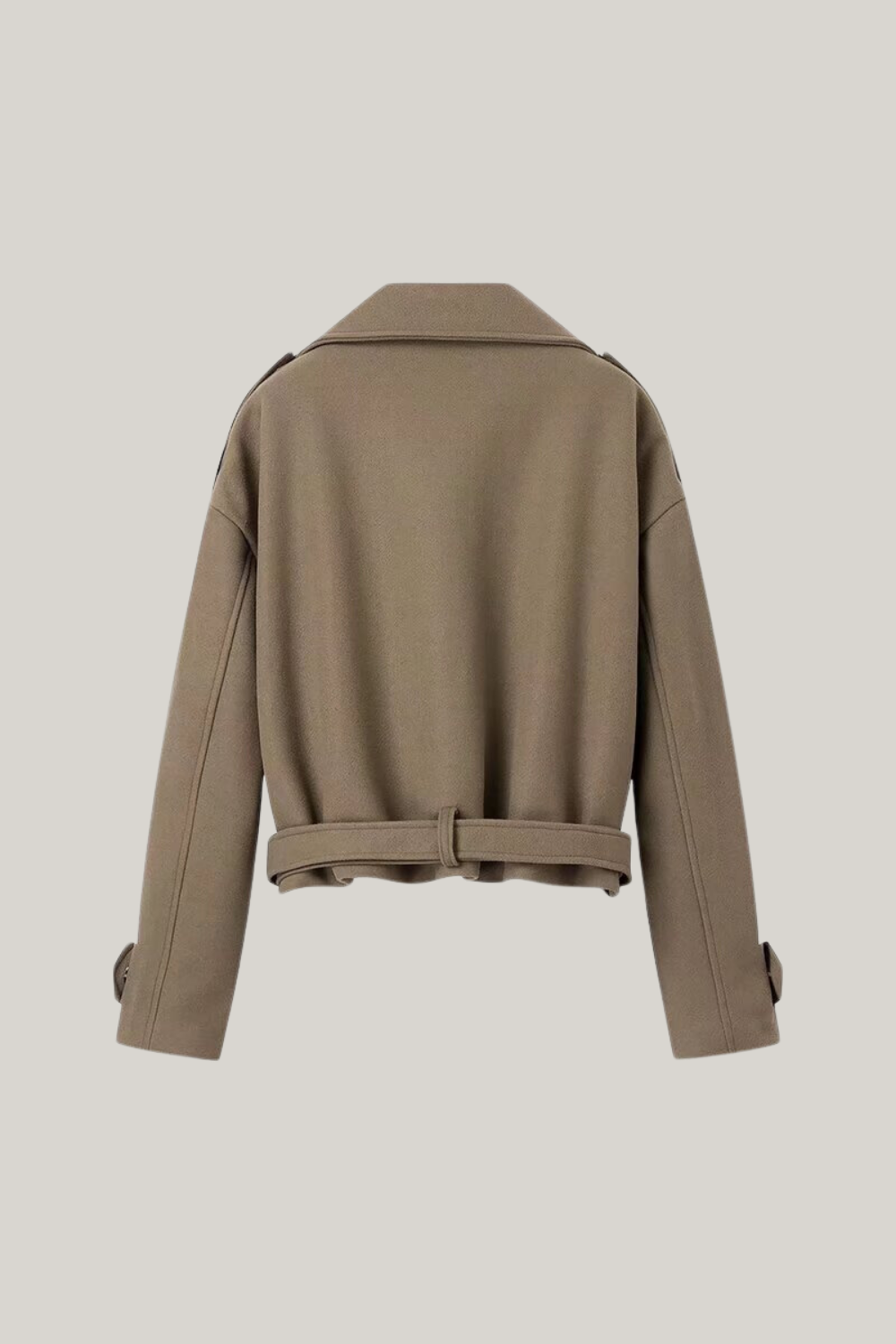 Chaqueta con cinturón y cuello con muescas 
