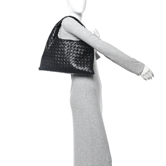 Calfskin Intrecciato Small Hop Black