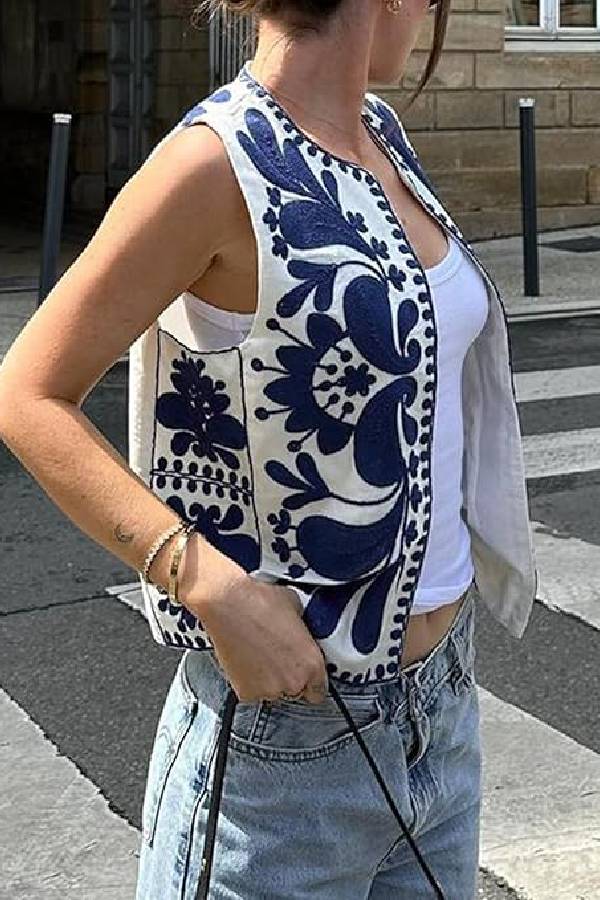 Chaqueta bordada sin mangas 