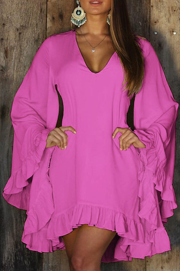 Vestido elegante de poliéster con cuello en V y falda irregular. 