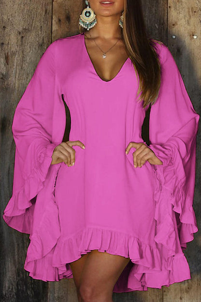 Vestido elegante de poliéster con cuello en V y falda irregular. 