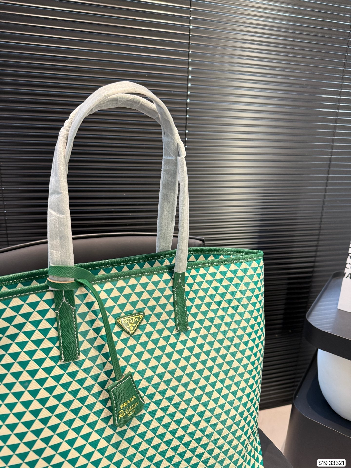 Prada Fashion Shopping Tote Bag 35x31cm