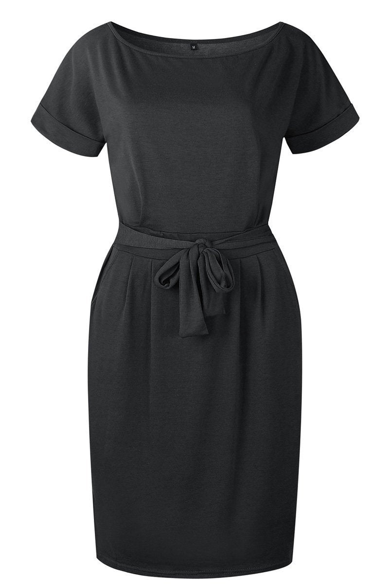 Vestido midi con cuello redondo y cinturón
