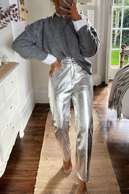 Pantalones rectos elásticos con bolsillos de tela metalizada y diseño divertido y divertido