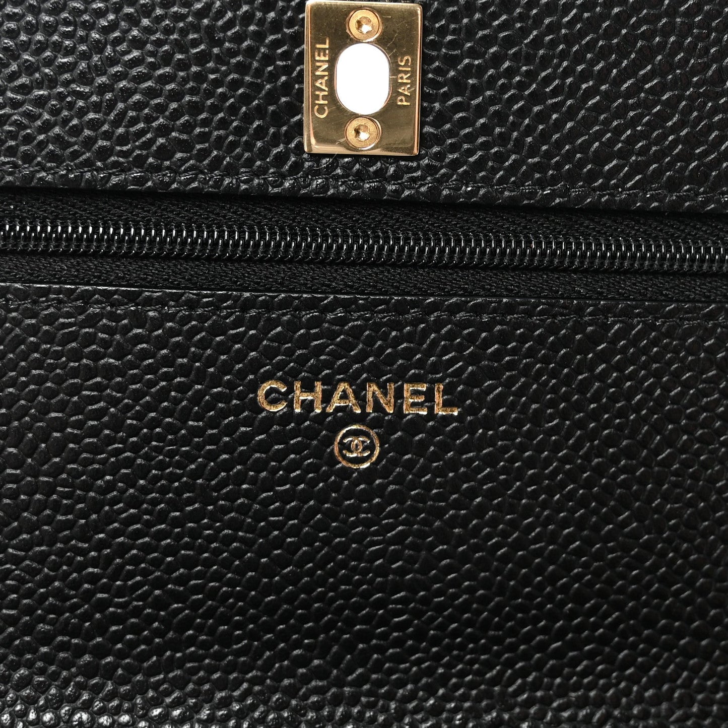 Caviar Quilted CC Turnlock Wallet On Chain WOC Black