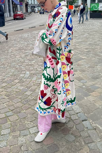 Abrigo largo con estampado de frutas de moda, gabardina color cereza 