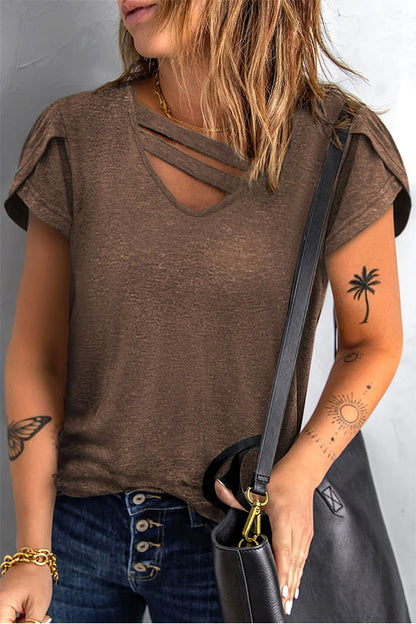 Camiseta informal de color liso con cuello recortado