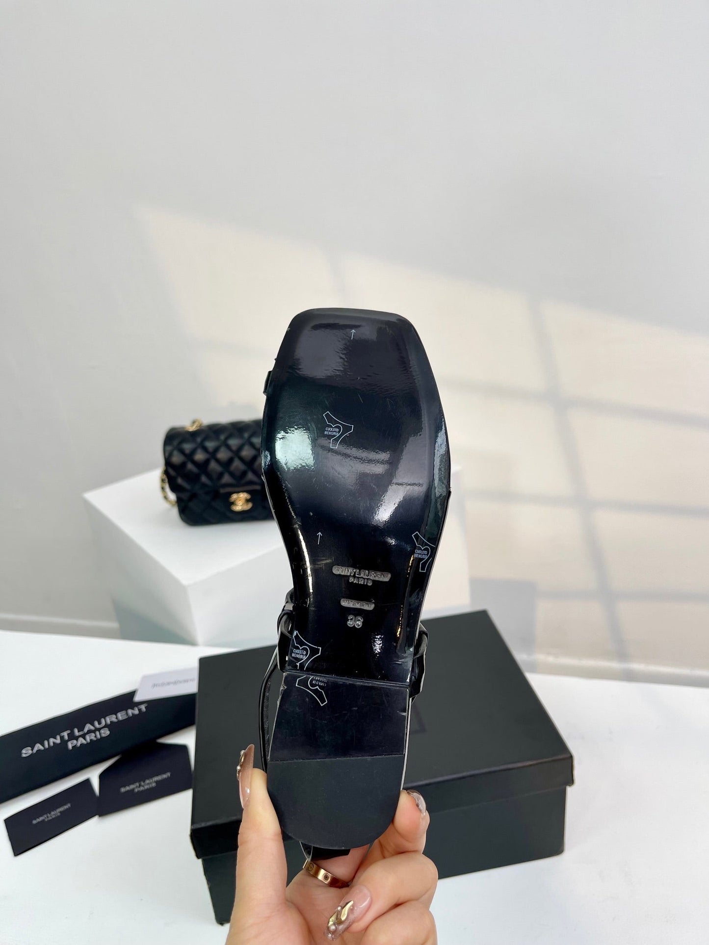 SL CASSANDRA ONE SANDAL FLAT BLACK CALFSKIN