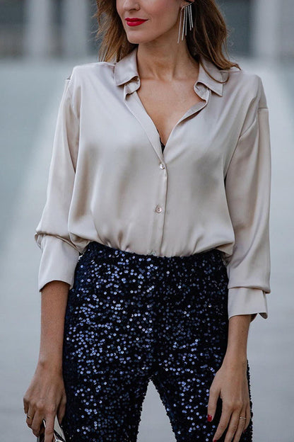 Blusa relajada de satén con botones y mangas largas "Living The Dream"