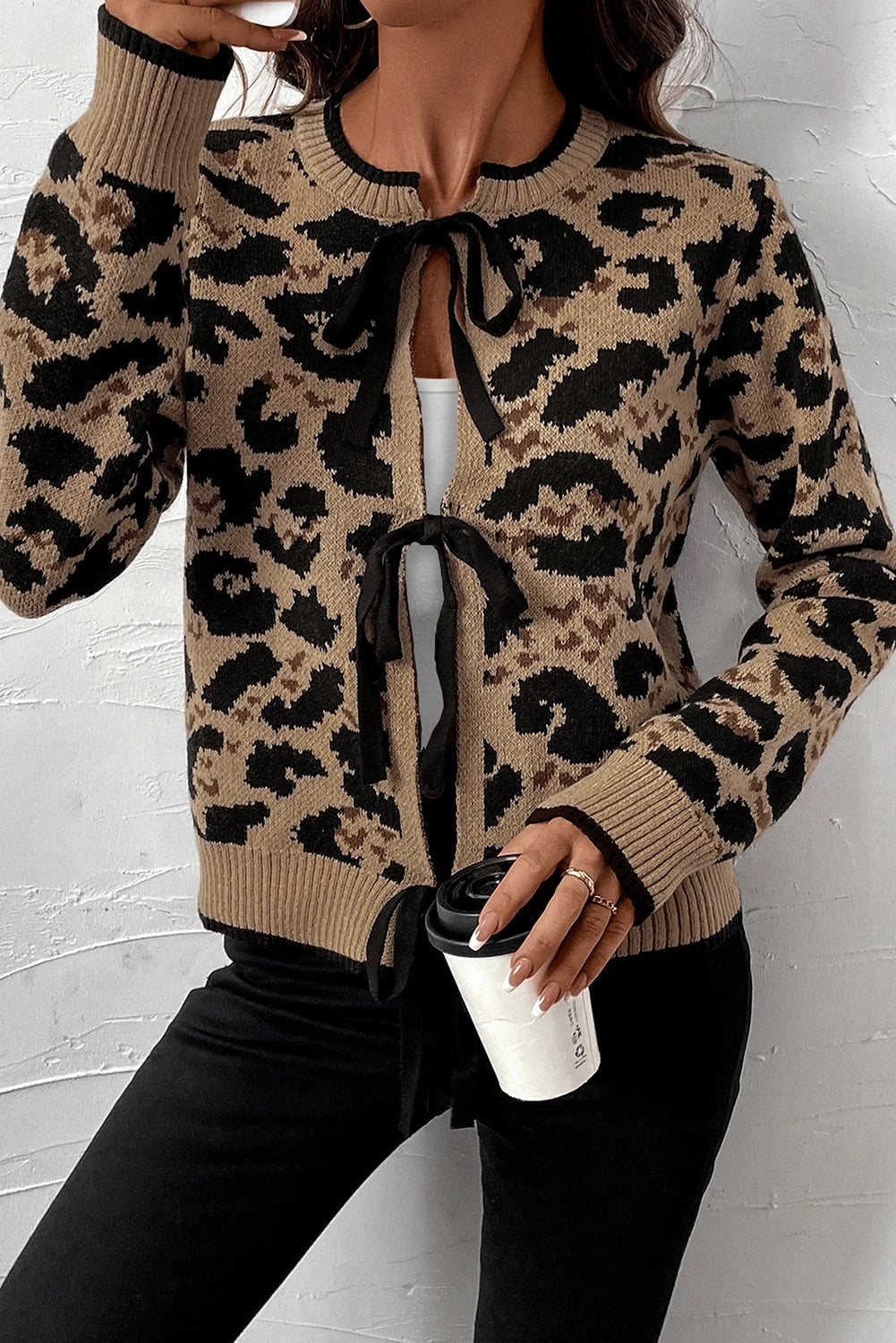 Cárdigan de punto con lazo y estampado de leopardo marrón