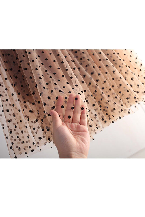 Vestido princesa con falda de gasa de cintura alta y lunares