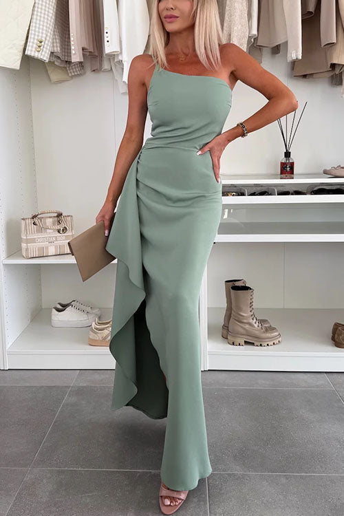 Vestido largo camisola con abertura y un hombro drapeado