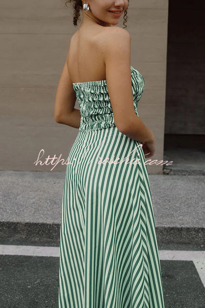 Retro Revival Sleeveless Off-shoulder Elastic Pleated Maxi Dress